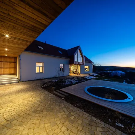 Prázdninový dům V S Wellness A Výhledy