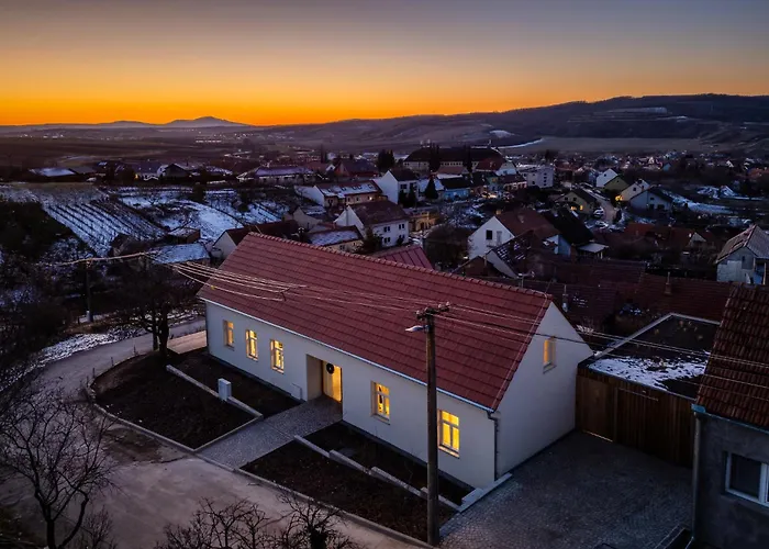 Ferienhaus V S Wellness A Vyhledy Na Palavu Kobylí